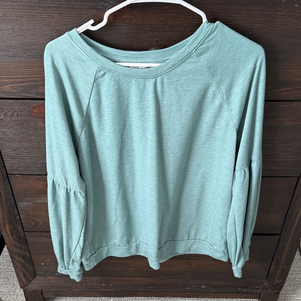 Knox Rose Lightweight Sage Green Raglan Sweatshirt